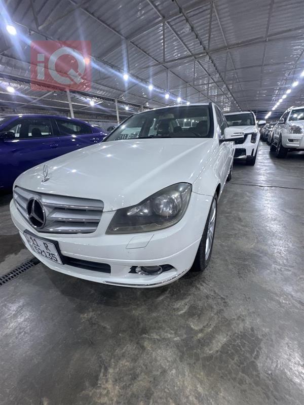 مێرسێدس بێنز C-Class 2011  بۆ فرۆشتن لە عێراق -  بەغداد